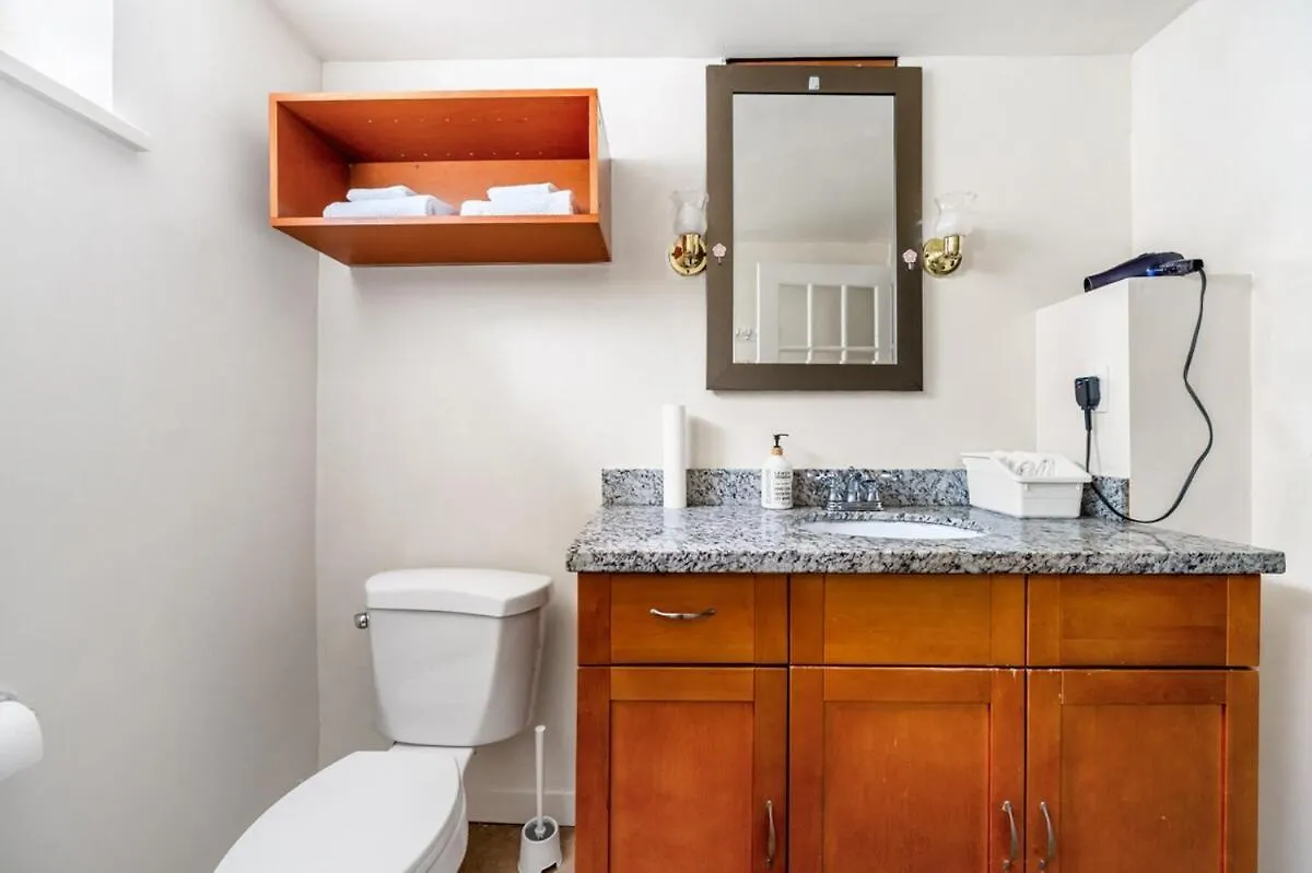 Chic And Cozy Vancouver Getaway Vakantiehuis